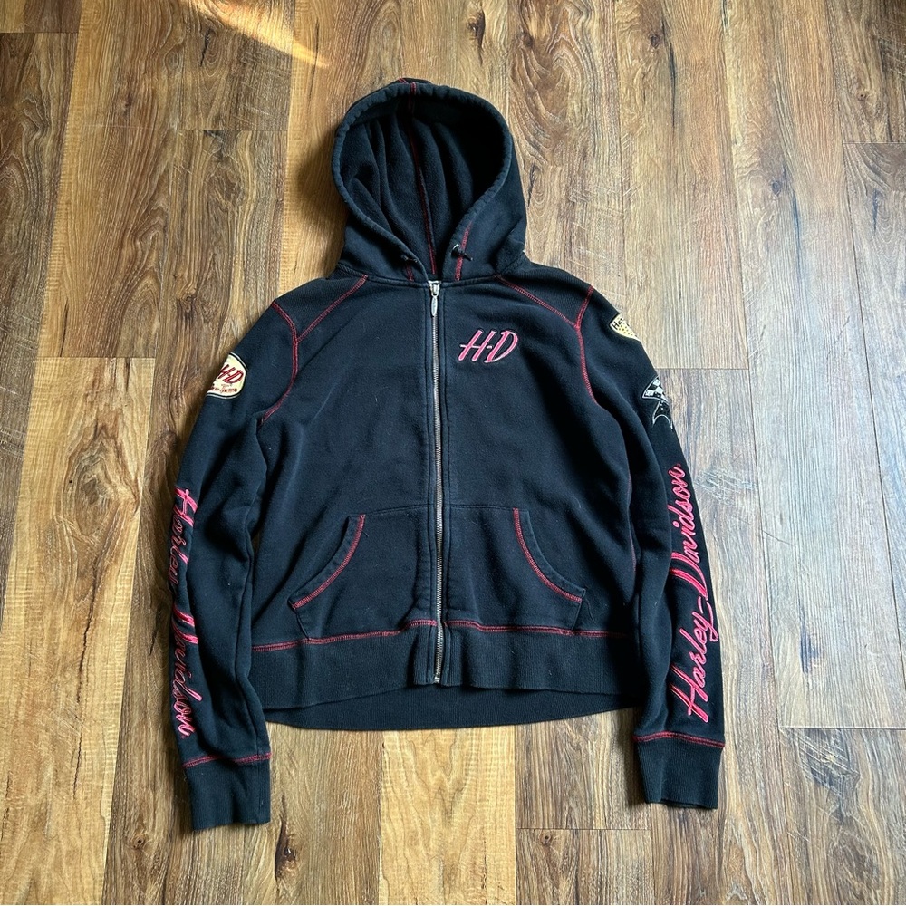 Harley-Davidson Black Sweatshirt with Red and Gold Patch